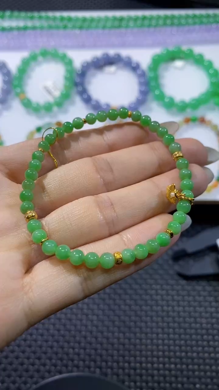 散珠翡翠圆*呀卡4加手串