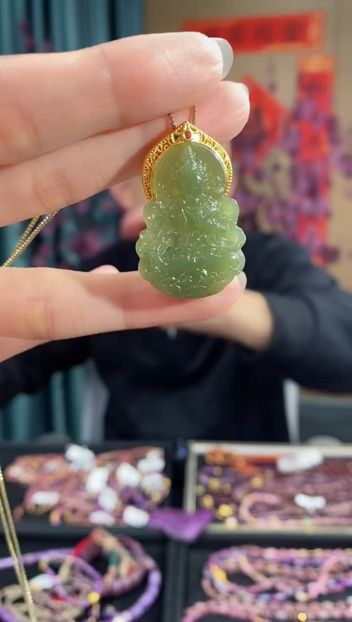 【闪购商品】和田玉吊坠(不含链)18K金镶嵌546多样性发其一
