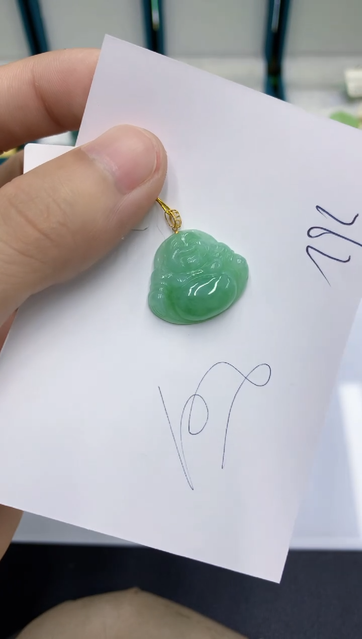 颈饰18K金镶嵌翡翠翡翠