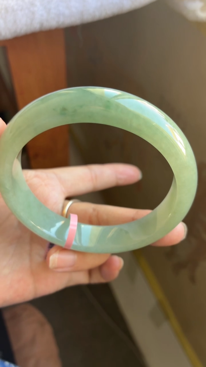 未镶嵌手镯翡翠（巨血漏）老坑冰胶绿底飘花14号