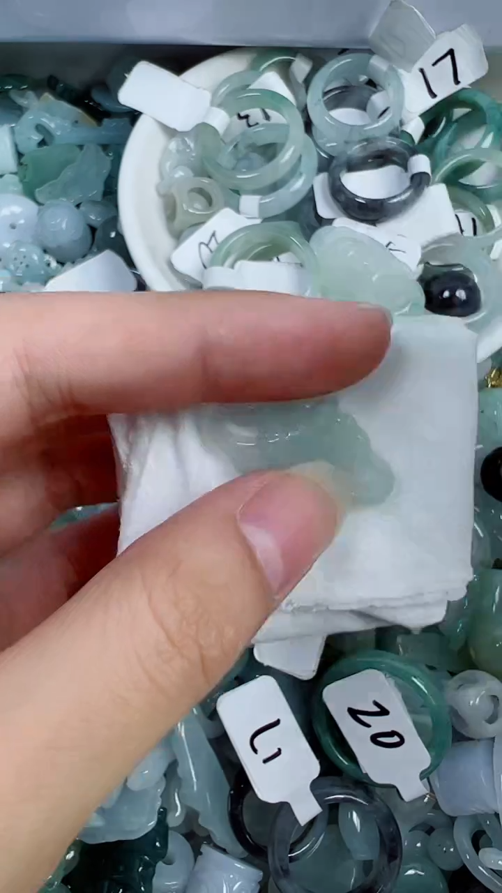散珠翡翠号链接，A货翡翠206