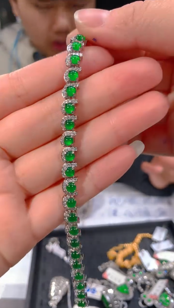 【闪购商品】定制翡翠未镶嵌64多样性发货（发其一）