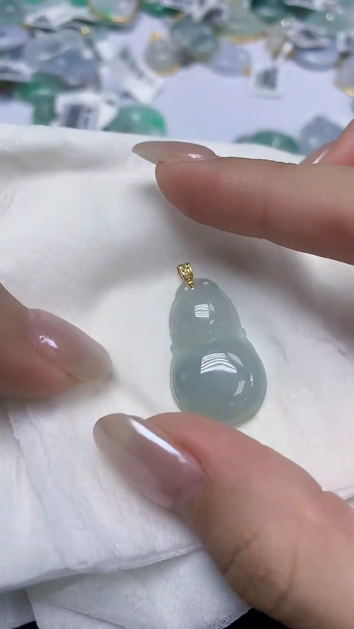翡翠18K金镶嵌颈饰天然缅甸翡翠A货