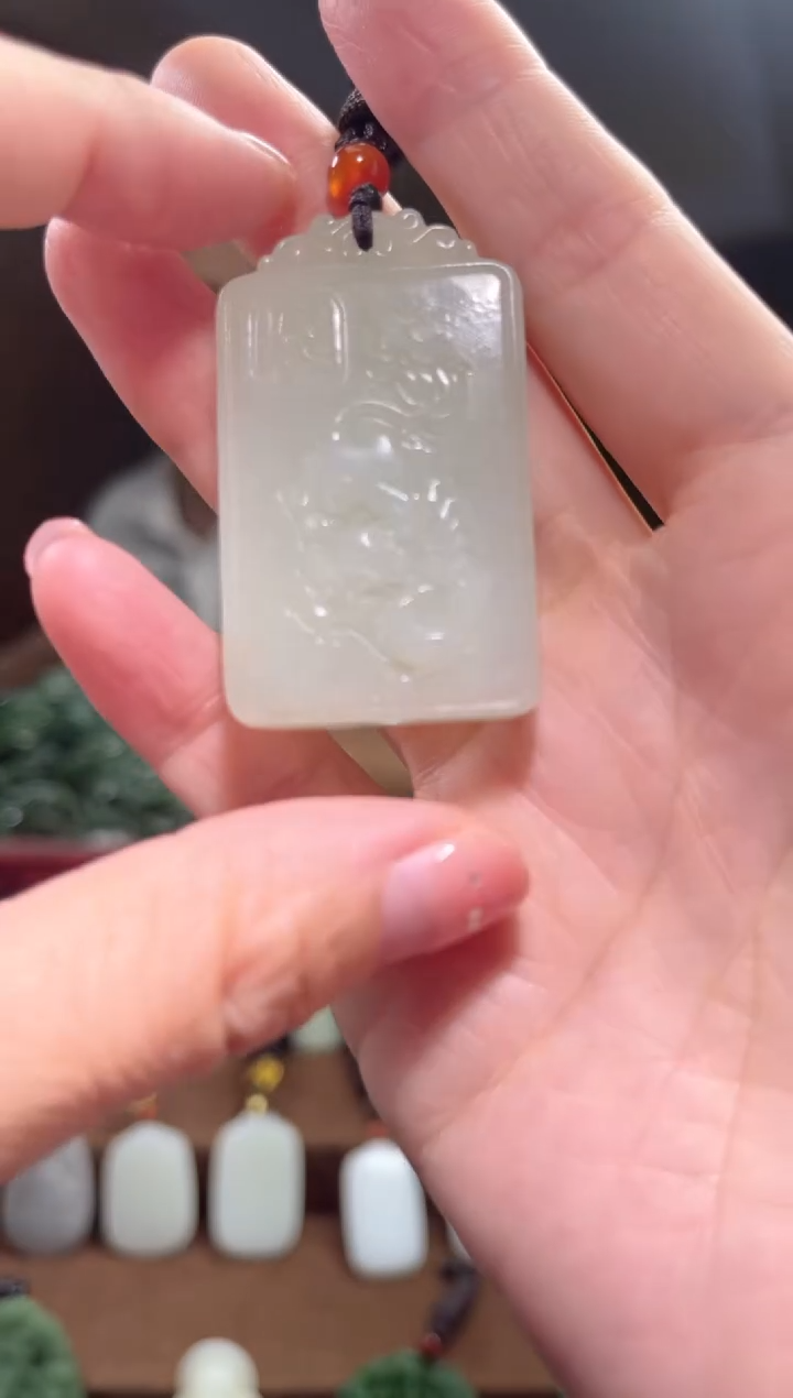 颈饰未镶嵌和田玉`