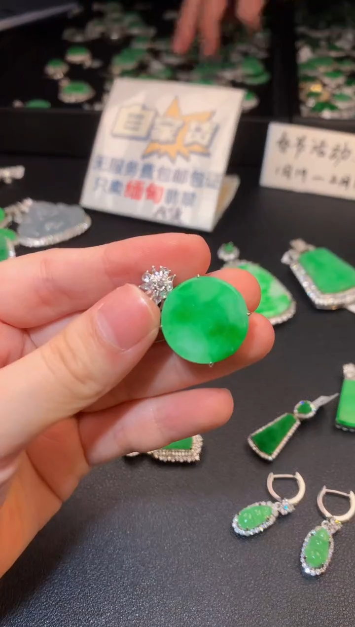 【闪购商品】翡翠颈饰银S925镶嵌翡翠