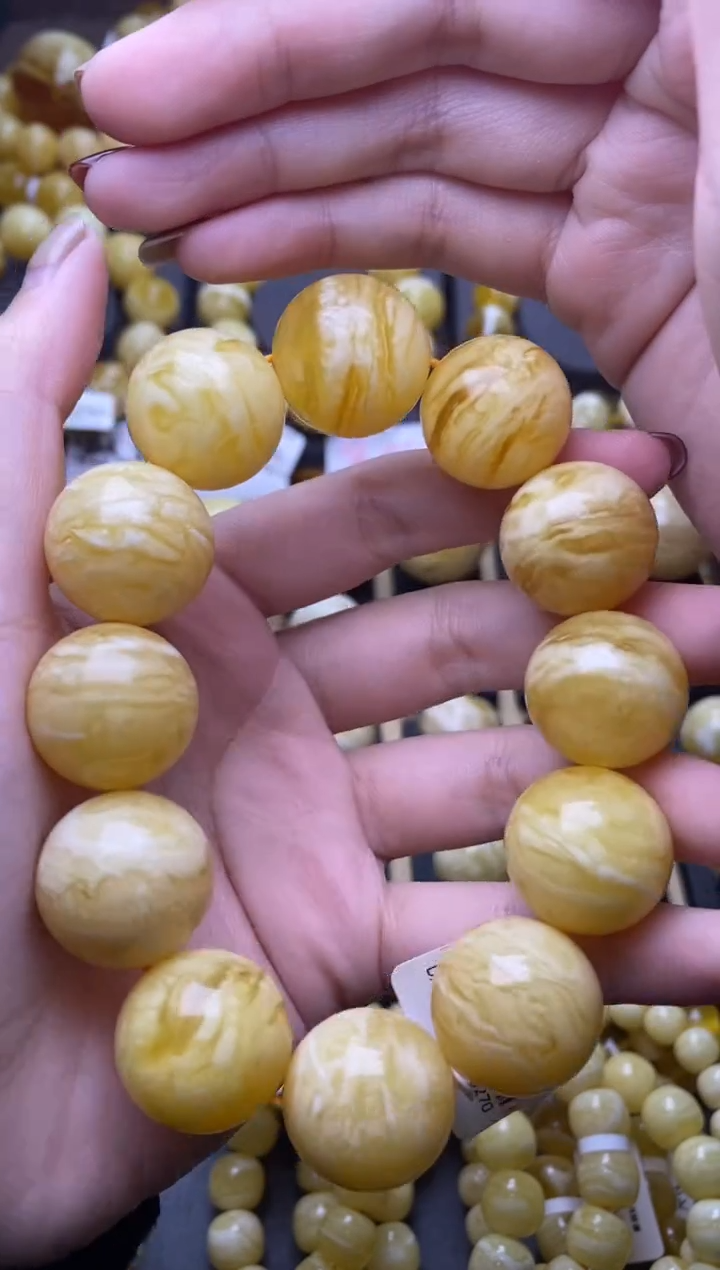【闪购商品】琥珀裸石未镶嵌大小姐珠宝148