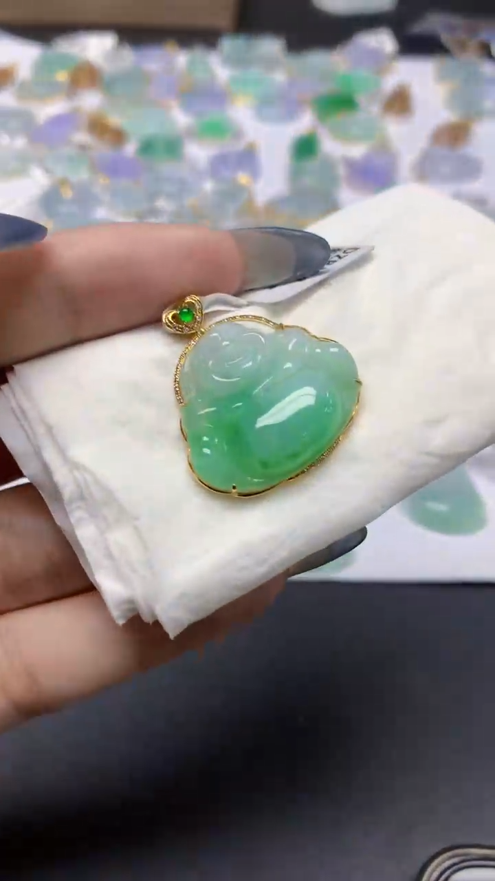 翡翠18K金镶嵌颈饰天然a货翡翠
