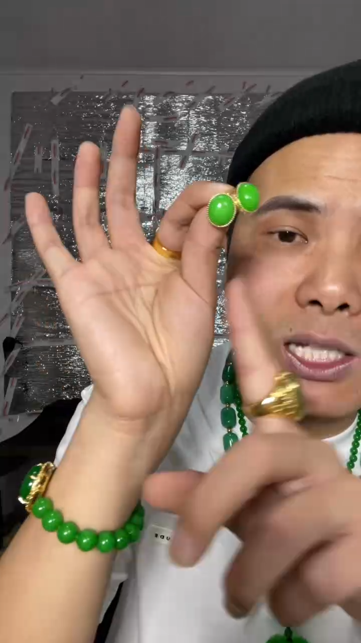 翡翠未镶嵌耳钉【小伍珠宝】缅料芙蓉翠鸽子蛋耳钉