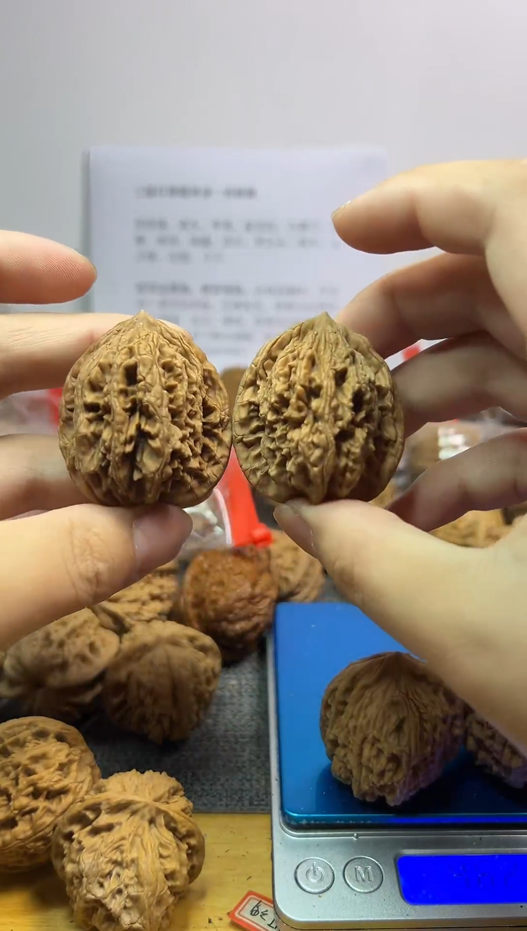 文玩核桃把件40尺高桩虎头 