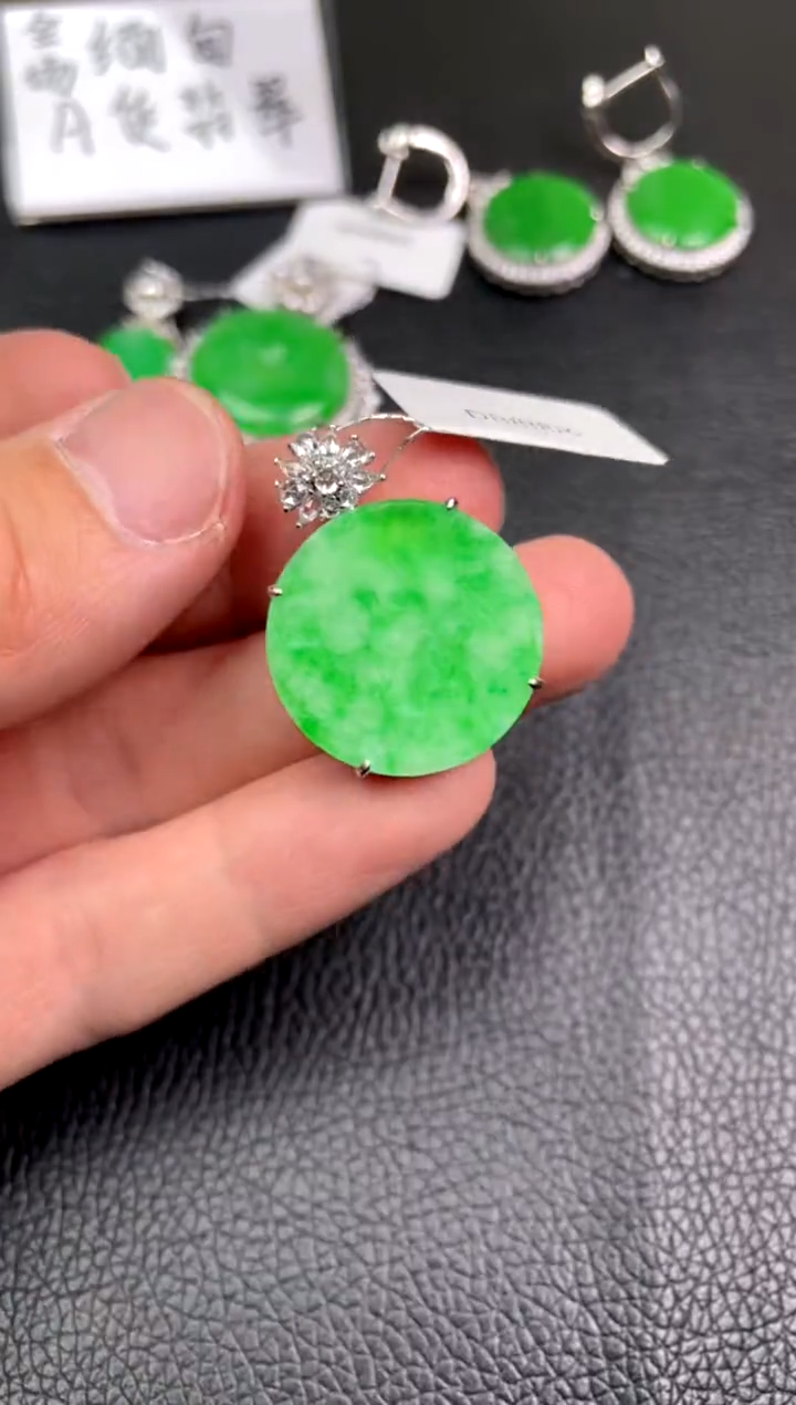 【闪购商品】翡翠吊坠(不含链)银S925镶嵌吊坠