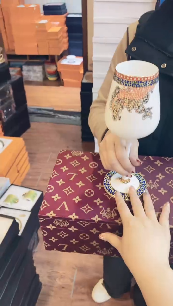 【闪购商品】杯鸿辉家品牌瓷器，京东包邮！