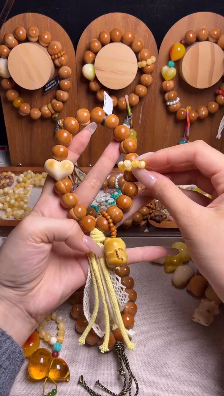 手串猴头核桃甜***1全品纯手工姬宝爱心悟道猫吊坠奶油流苏手持