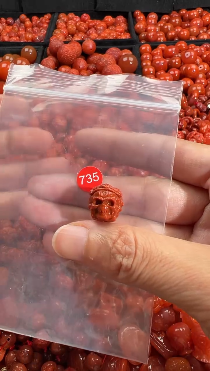 颈饰未镶嵌南红玛瑙1