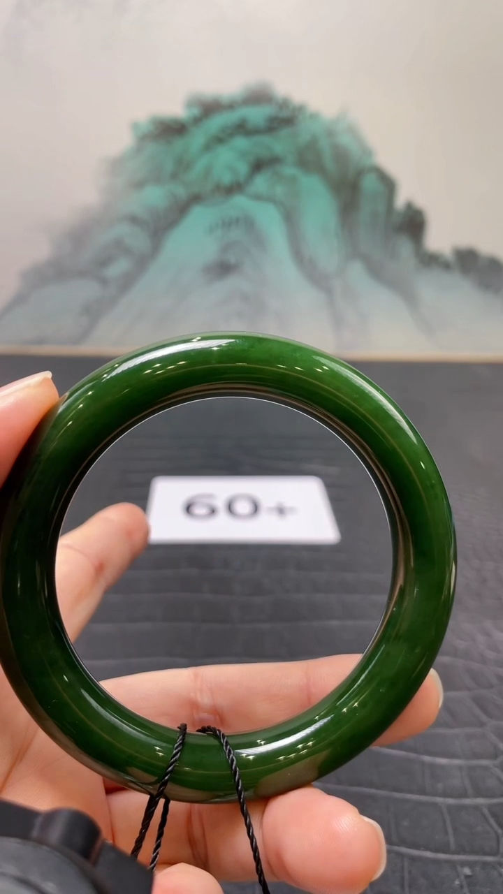 未镶嵌手镯和田玉（碧玉）刘****）60+