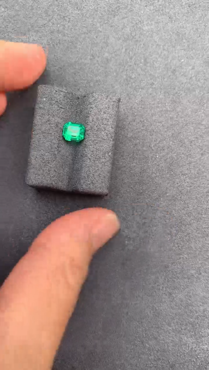 【闪购商品】祖母绿裸石未镶嵌90分祖母绿