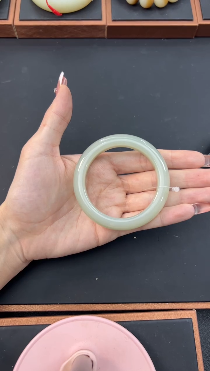 【闪购商品】和田玉手镯未镶嵌且末微色差近矿53+手镯