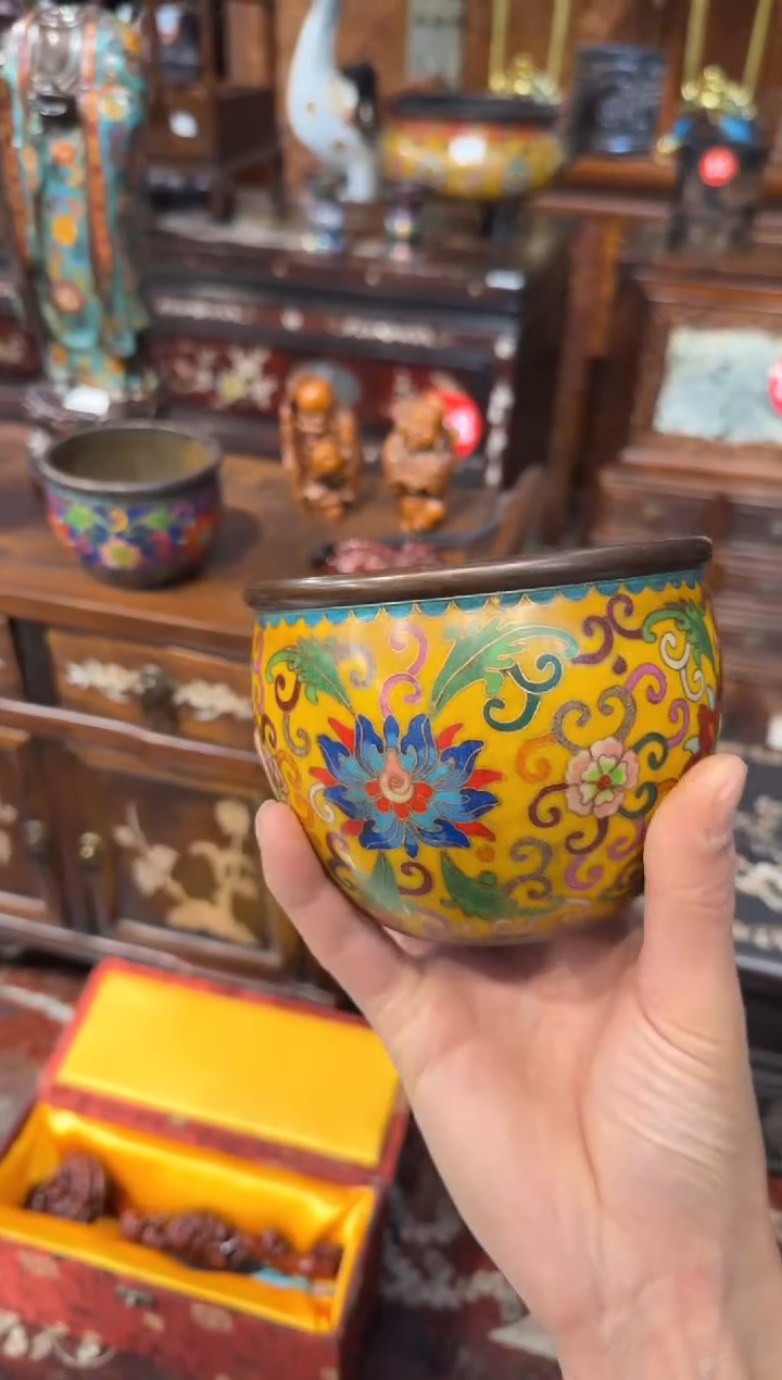 木木头款景泰蓝黄缸298