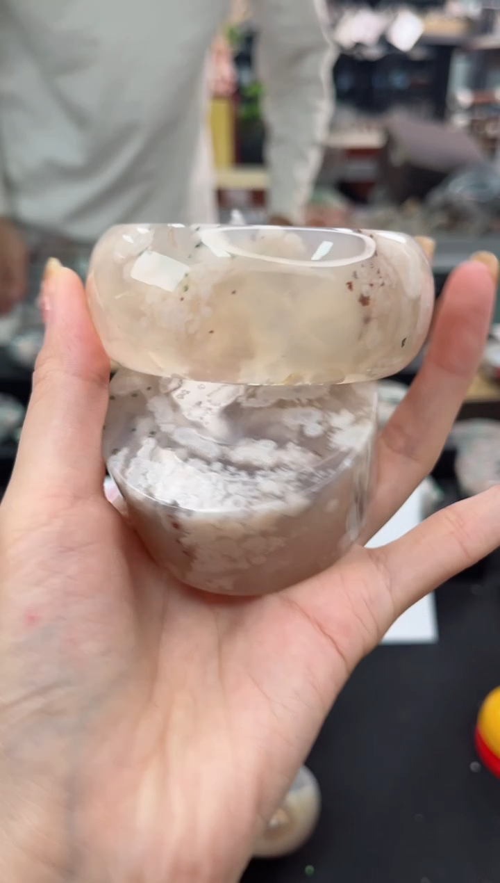 【闪购商品】石英质玉手镯未镶嵌62圈口（赠品镯心）3600340