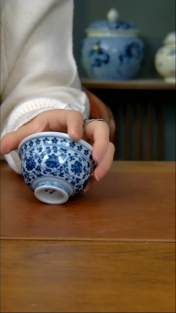 仿明缠枝莲小压手（双狮内绘）（柴窑）