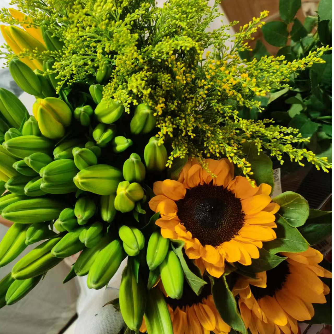 【云梦泽】B套餐组合黄钻百合5枝+向日葵3枝+黄莺 1把 2单顺丰包邮