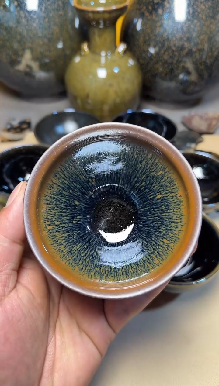 茶盏J****i325-----