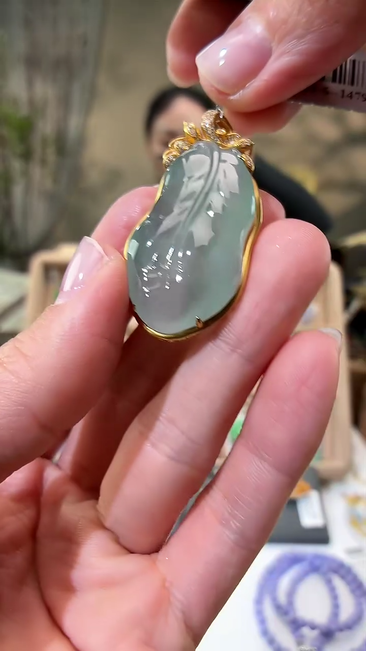 吊坠(不含链)18K金镶嵌翡翠叶子