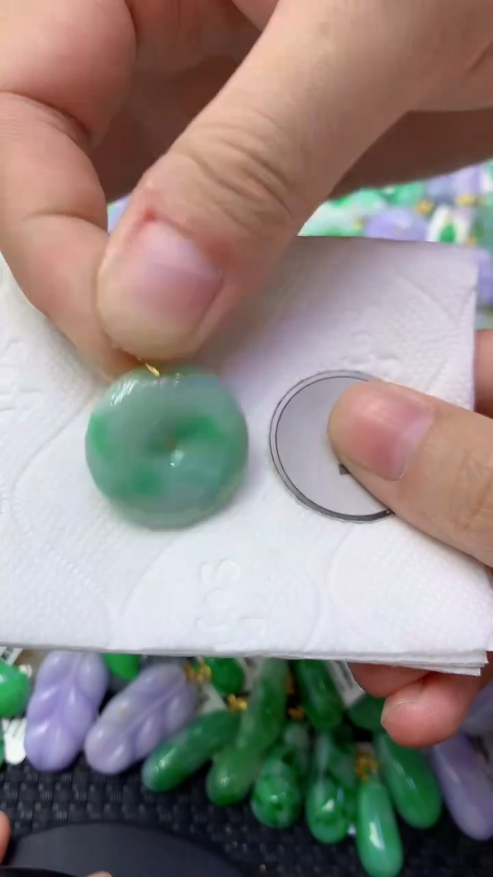 颈饰未镶嵌翡翠天然缅甸翡翠A货