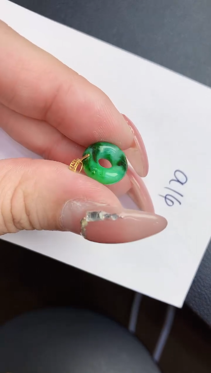 【闪购商品】翡翠颈饰18K金镶嵌0000000000000