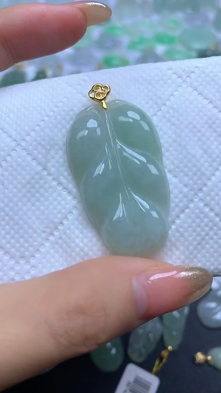 颈饰未镶嵌翡翠A货