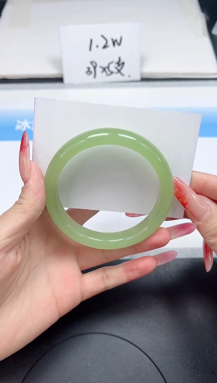 【闪购商品】石英质玉手镯未镶嵌54-59.4