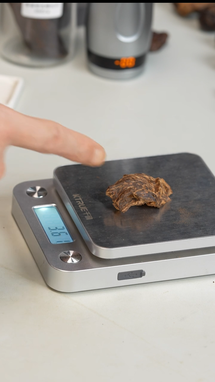 沉香沉香碎屑缅甸密支那料3.6g