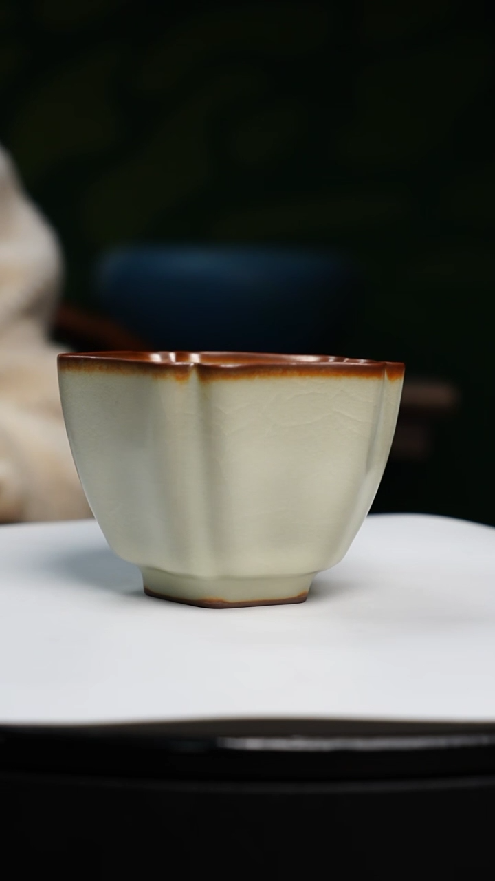 【闪购商品】吴远中未名窑哥窑八方杯