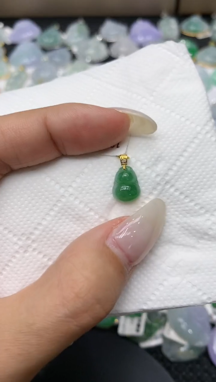 颈饰18K金镶嵌翡翠1111111111