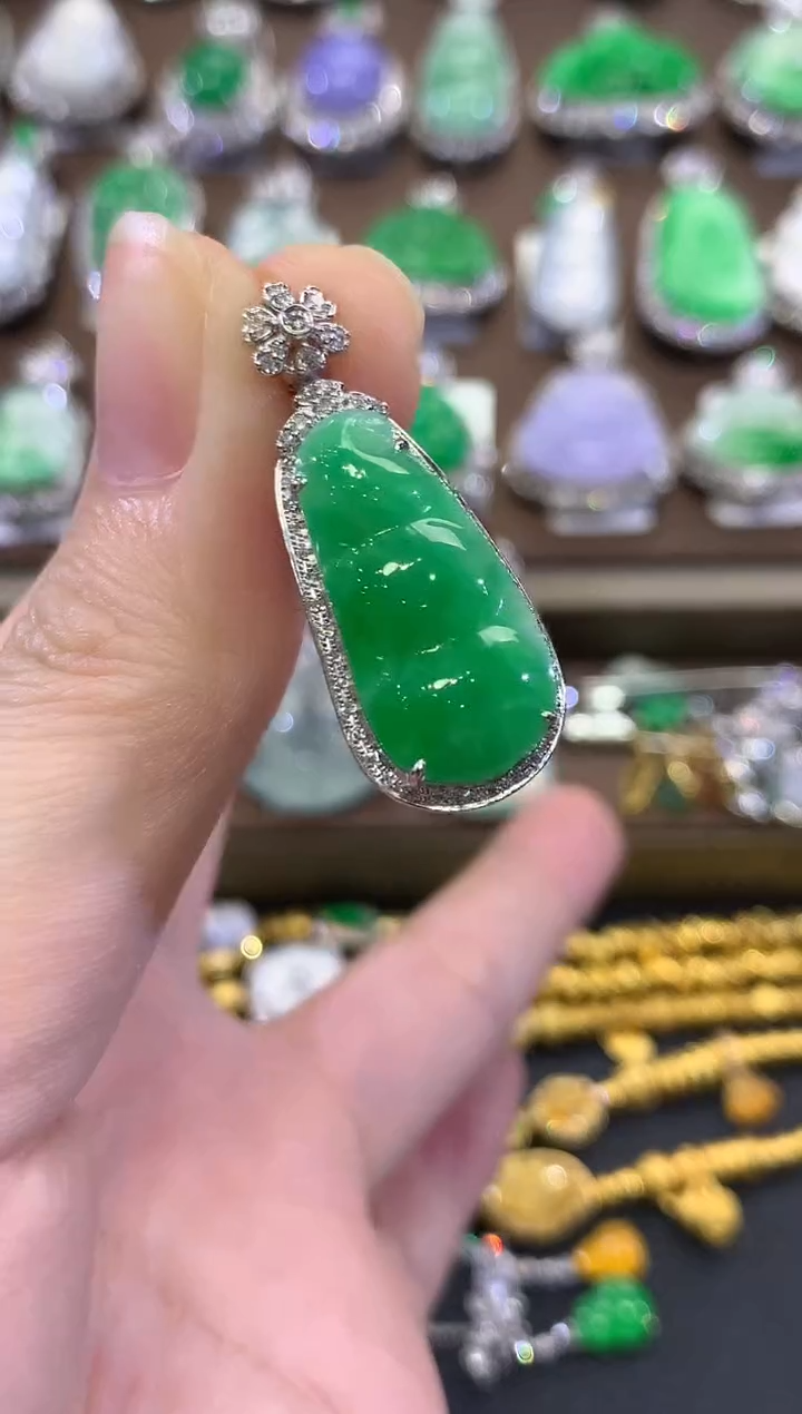 吊坠(不含链)18K金镶嵌翡翠秋日珠宝W37