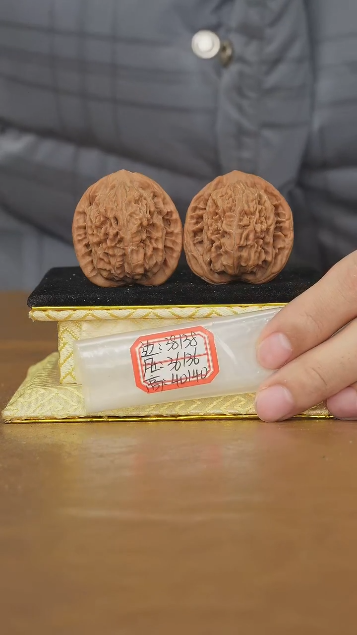 把件文玩核桃望月