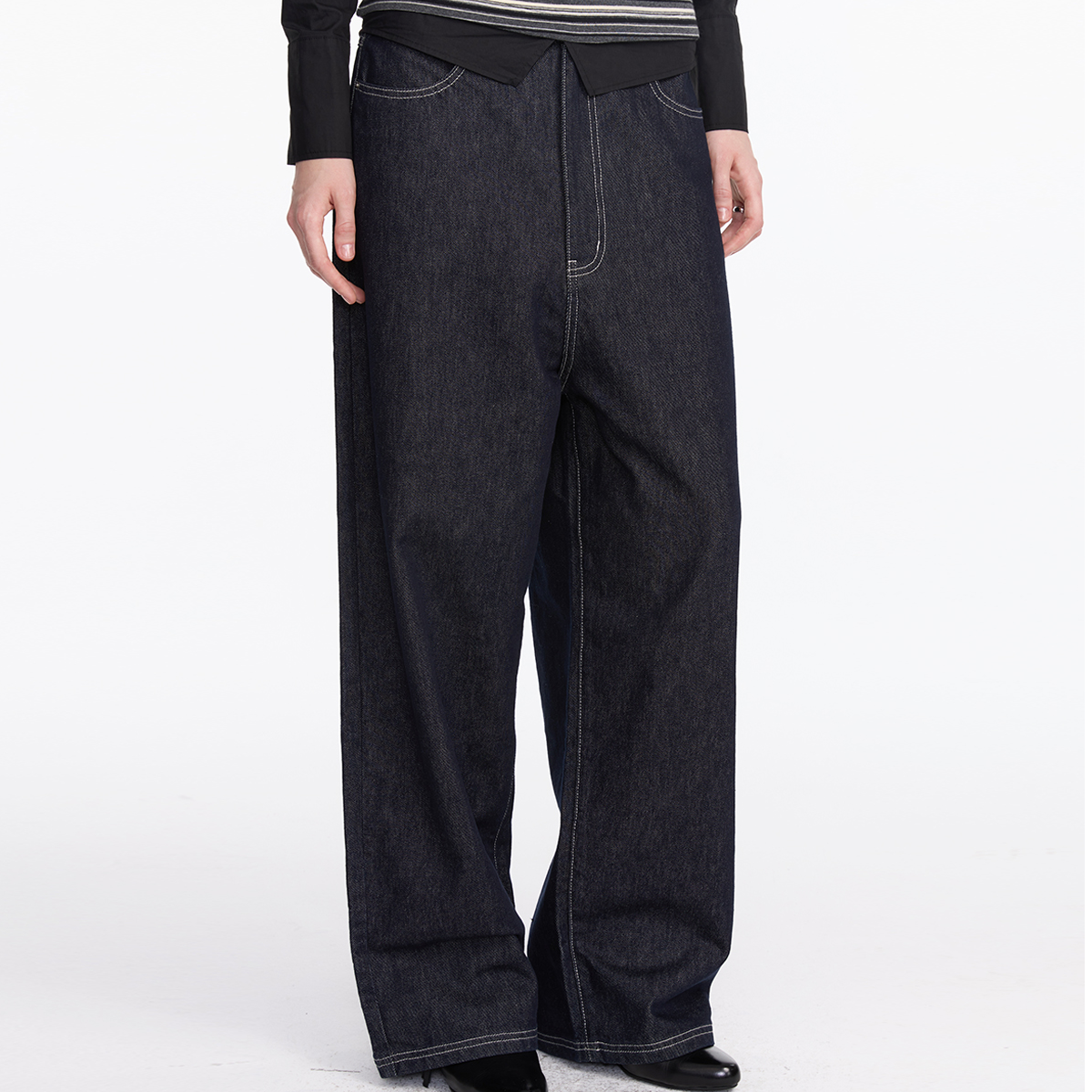 LYUOCHENG白色车线原牛弯刀牛仔裤