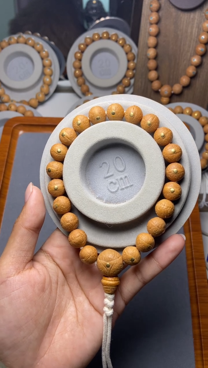 吊坠凤眼菩提心*11.5凤眼铜钉手串