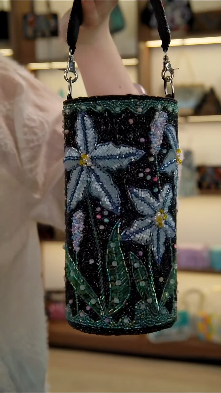 织物30百格汇手工串珠包