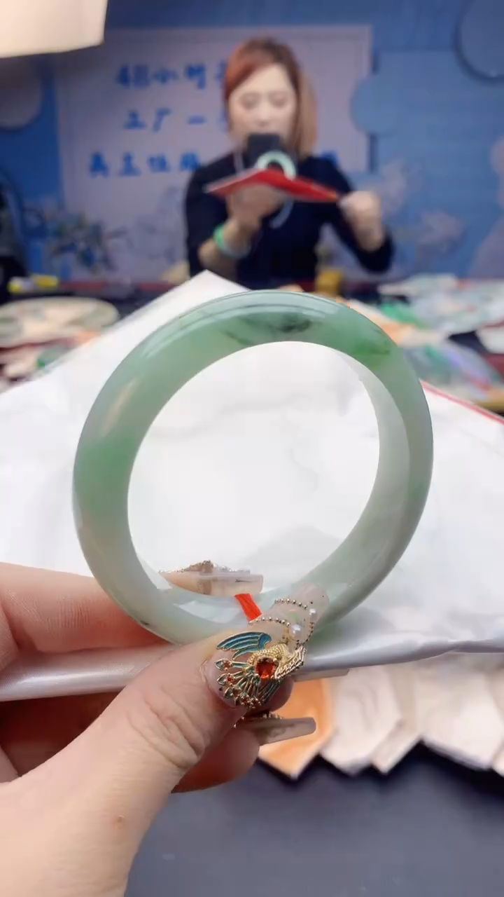 【闪购商品】翡翠手镯未镶嵌0649240227