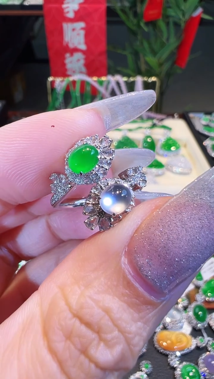 【闪购商品】翡翠戒指18K金镶嵌翡翠