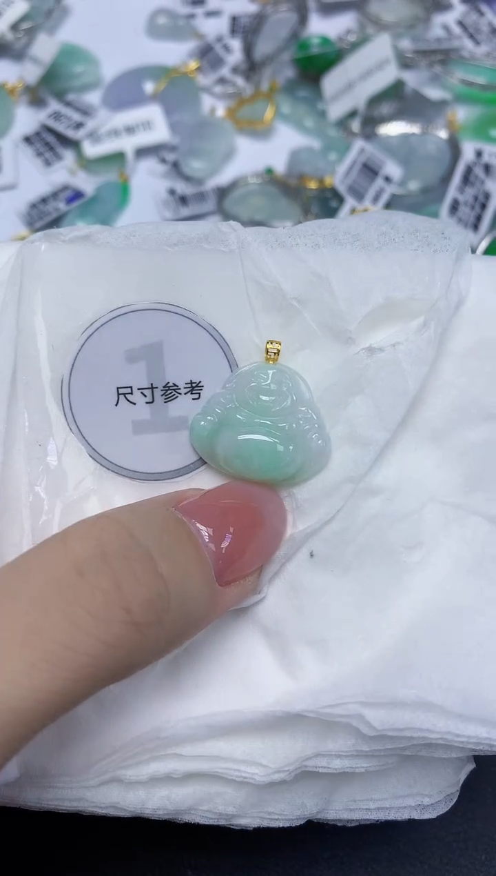 颈饰18K金镶嵌翡翠天然缅甸翡翠A货多样性发一件