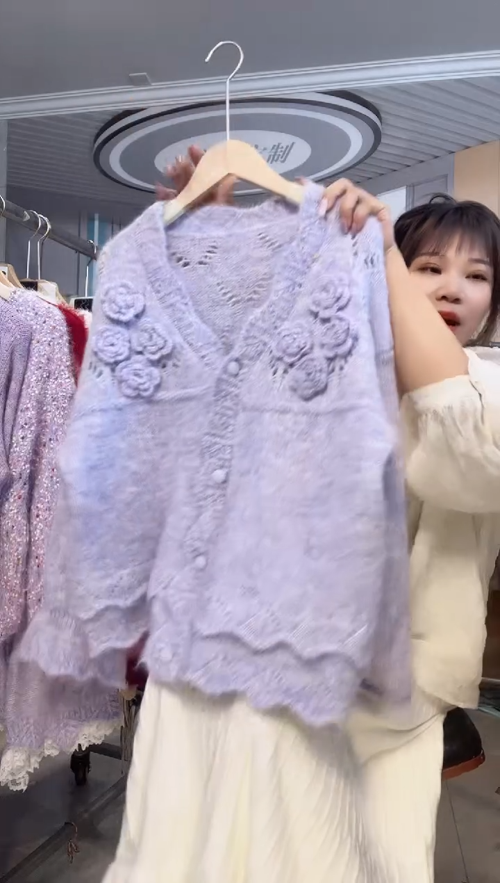 毛衣小小月精选服饰