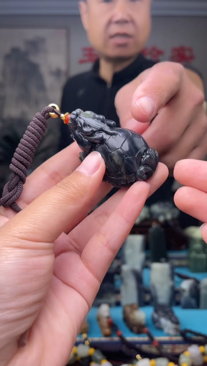 未镶嵌和田玉挂件1