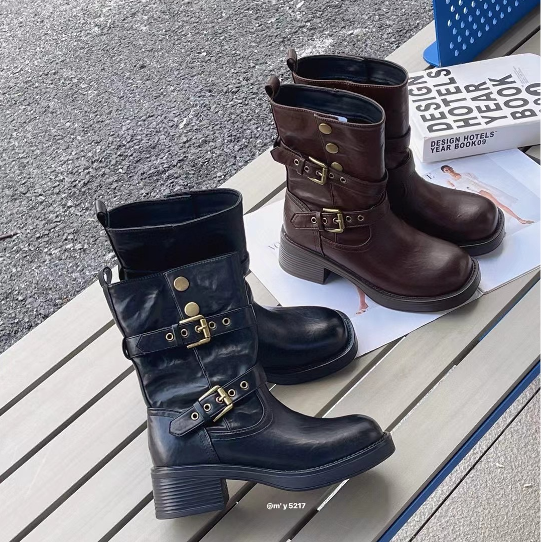 复古粗跟厚底短靴女2025冬季新款百搭皮带扣套筒骑士靴 CSA 5217