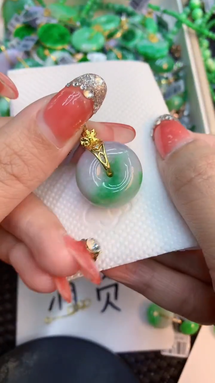 颈饰未镶嵌翡翠1·