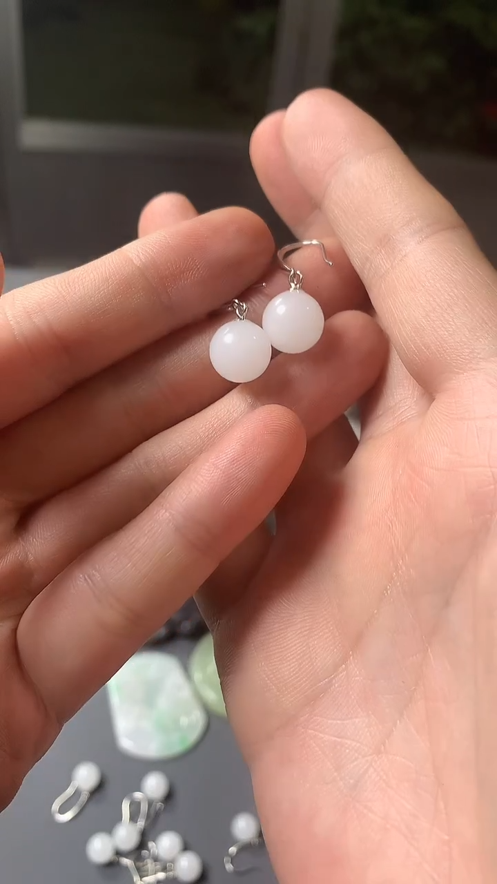 颈饰未镶嵌石英质玉金丝玉耳饰