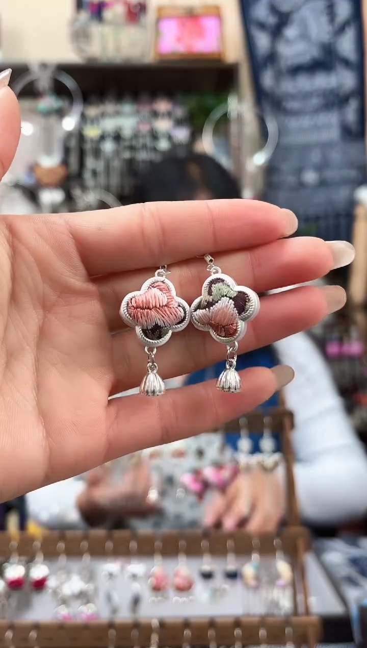 织绣民族风非遗老绣饰品266