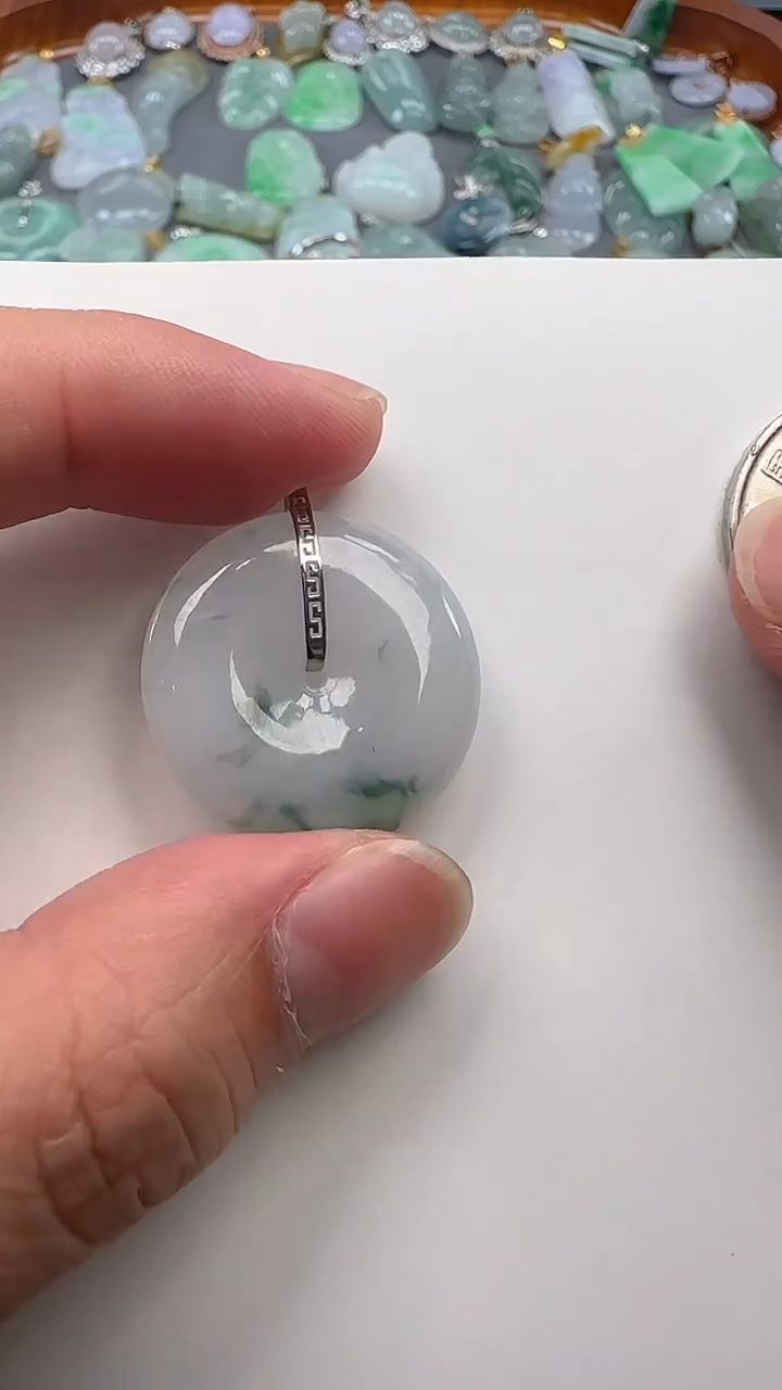 翡翠18K金镶嵌吊坠(不含链)平安扣