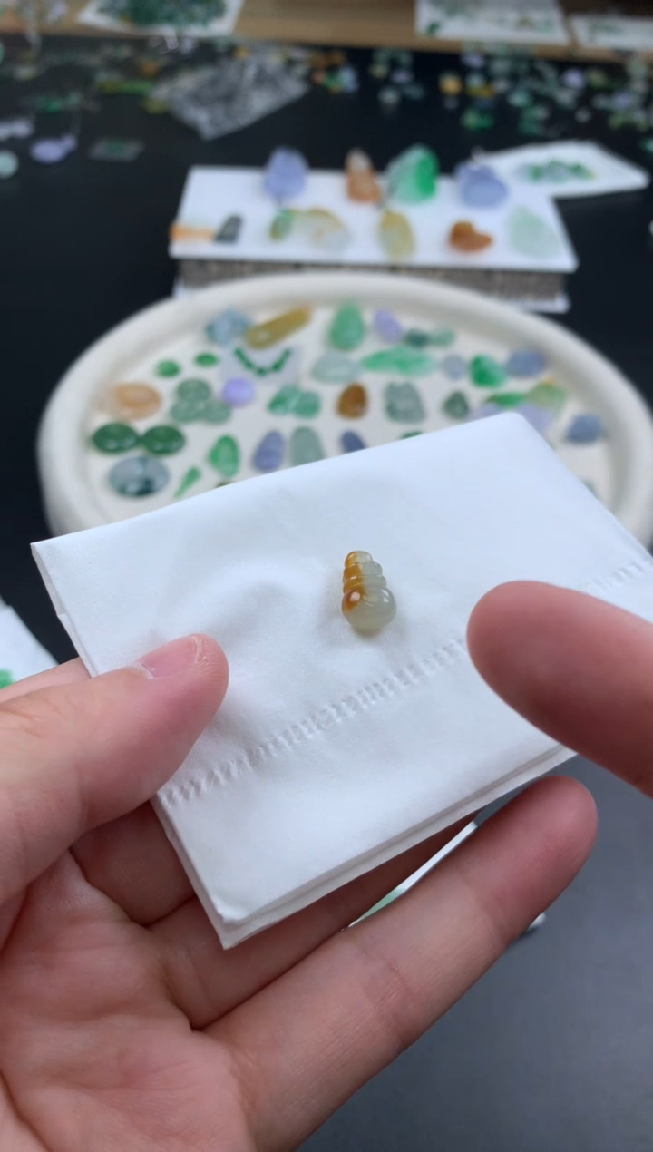 【闪购商品】定制翡翠未镶嵌翡翠