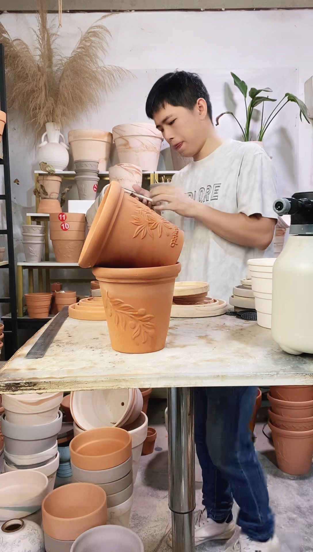 瑕疵无售后16*15红陶浮雕 1盆无托